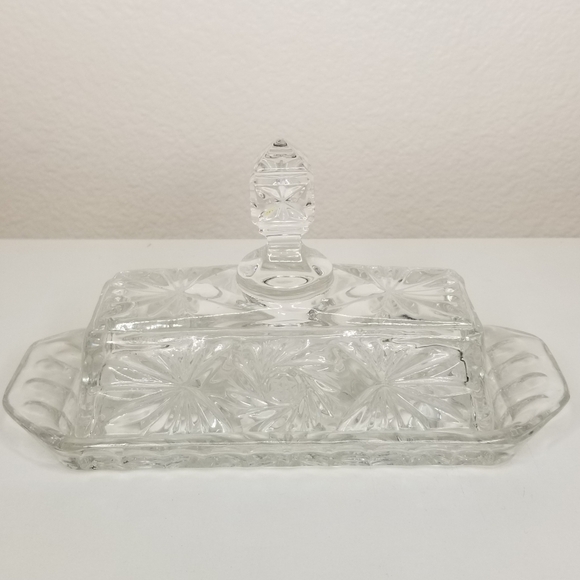 Eleanor American Cut Quarter Pound Covered Butter Dish Pinwheel Pattern - Picture 3 of 14